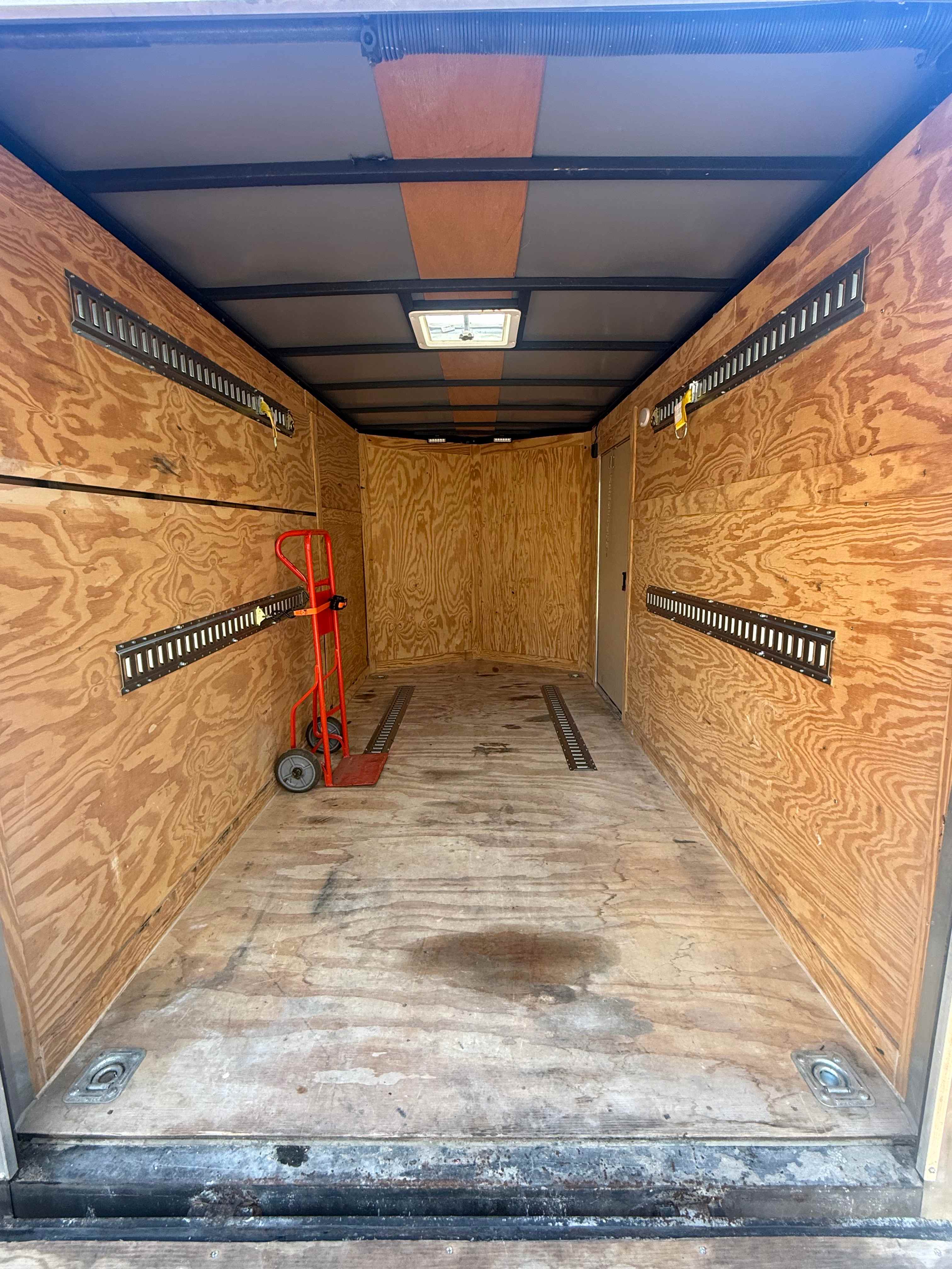 12' Enclosed Trailer thumbnail 3